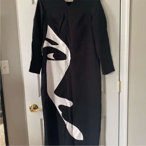 MISSLOOK ABSTRACT FACE V NECK MAXI SHIFT DRESS - Picture 2 of 9